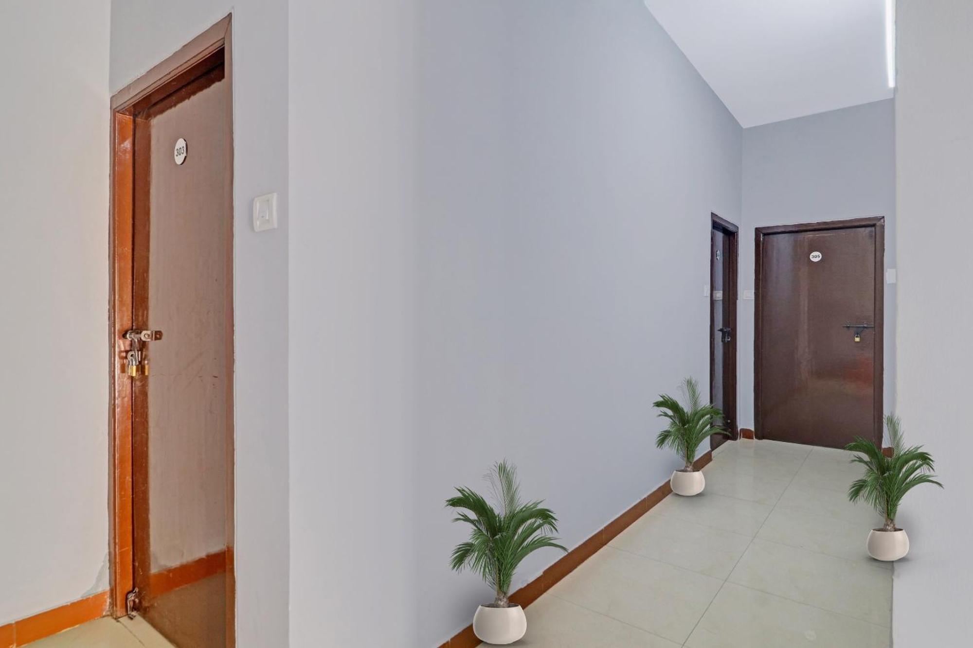 Hotel O Jagannath Near Shilparamam Kondapur  エクステリア 写真